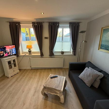 Ferienwohnung „Ole Karkenwech“ Husum-Roedemis Husum  Bagian luar foto